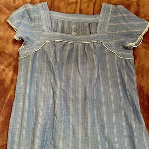 St-John’s flowy summer top